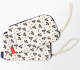 総柄のコットンポーチ