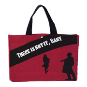 着色コットンに全面印刷されたバッグ